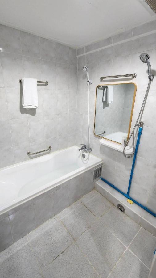 Apartment A4 Dindaeng Bangkok Kültér fotó