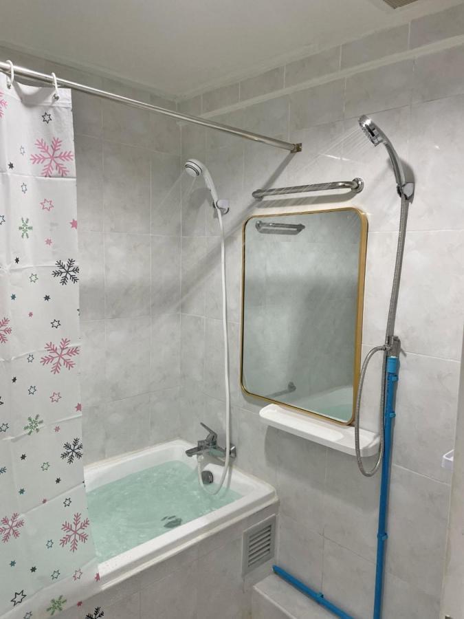 Apartment A4 Dindaeng Bangkok Kültér fotó