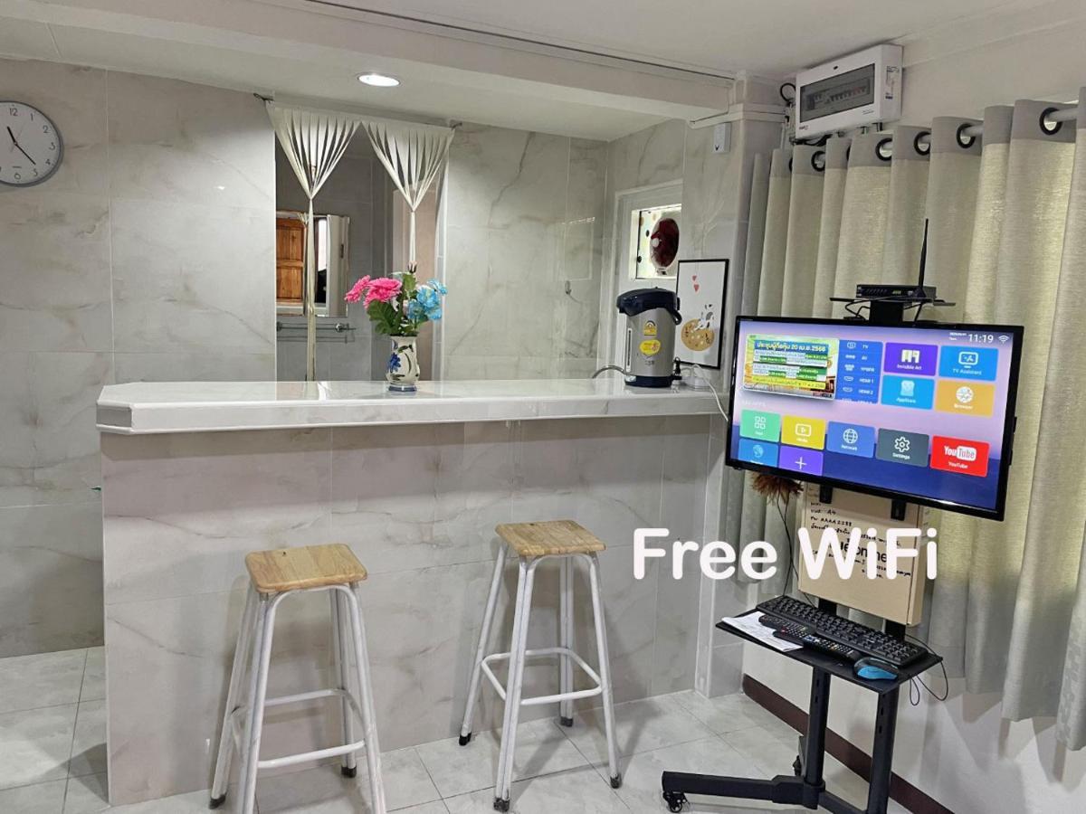 Apartment A4 Dindaeng Bangkok Kültér fotó